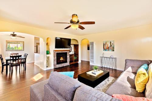 Pacific Oasis - Large Patio, Parking & Walk To Holiday home *